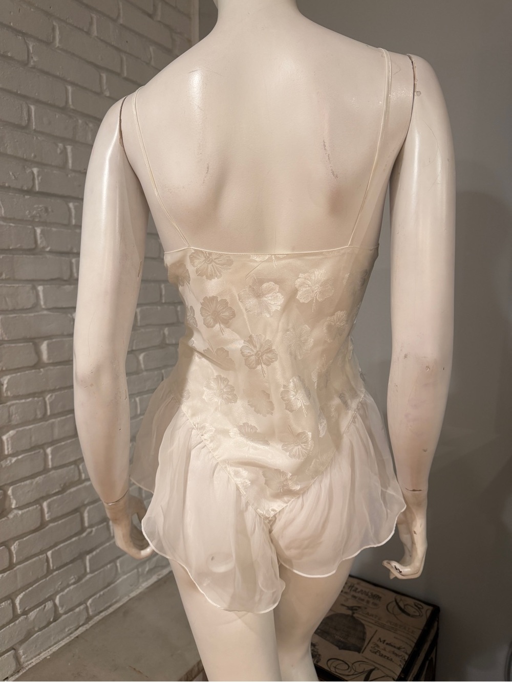 Vintage Gold Label Victoria’s Secret Teddy Bodysuit S Ivory Floral Satin Chiffon - Picture 10 of 13